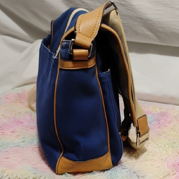 SALE! Authentic Coach Large Canvas & Leather Trim Messenger Bag W Hangtag - Picture 8 of 16